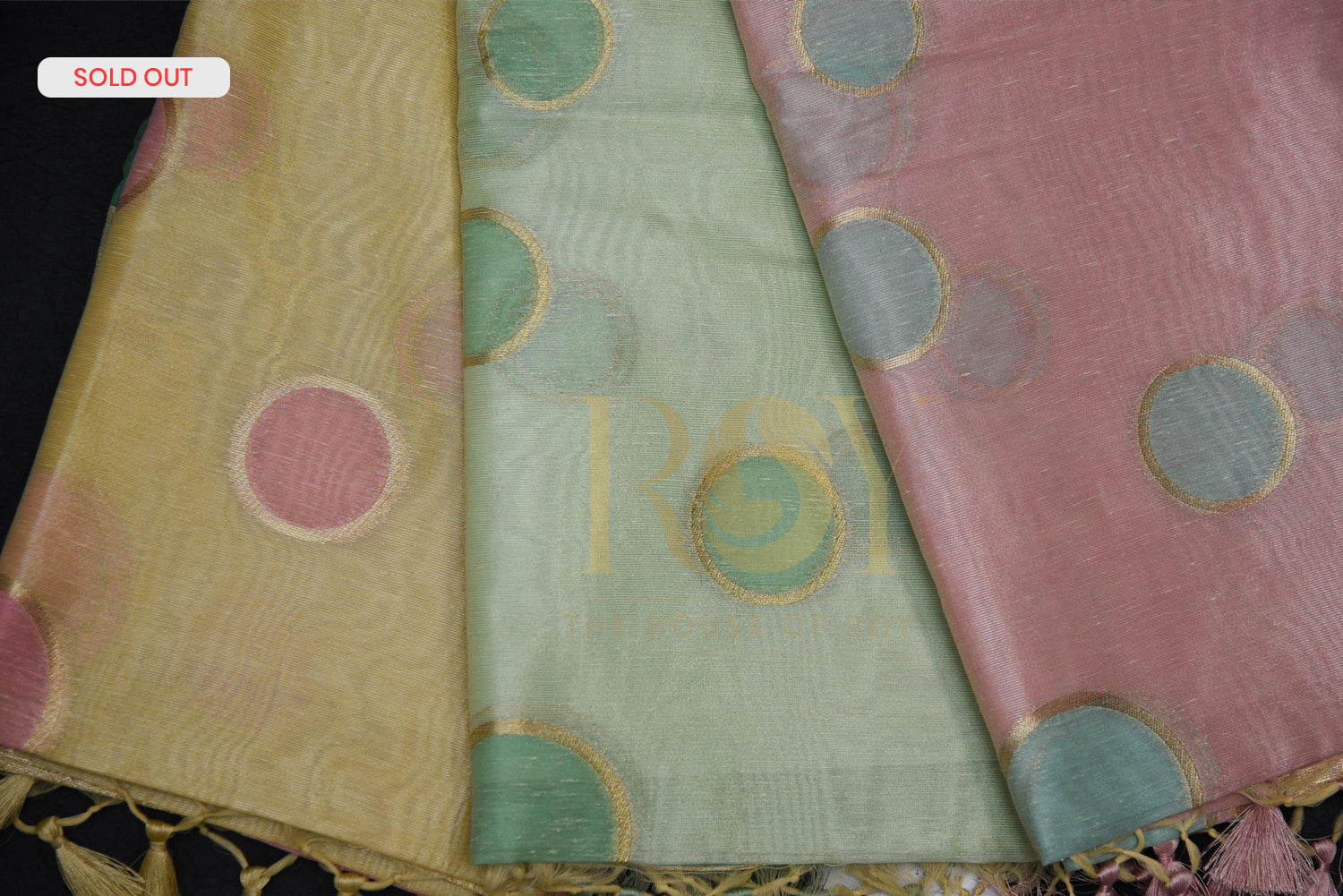 Art silk with a beautiful bubble zari design