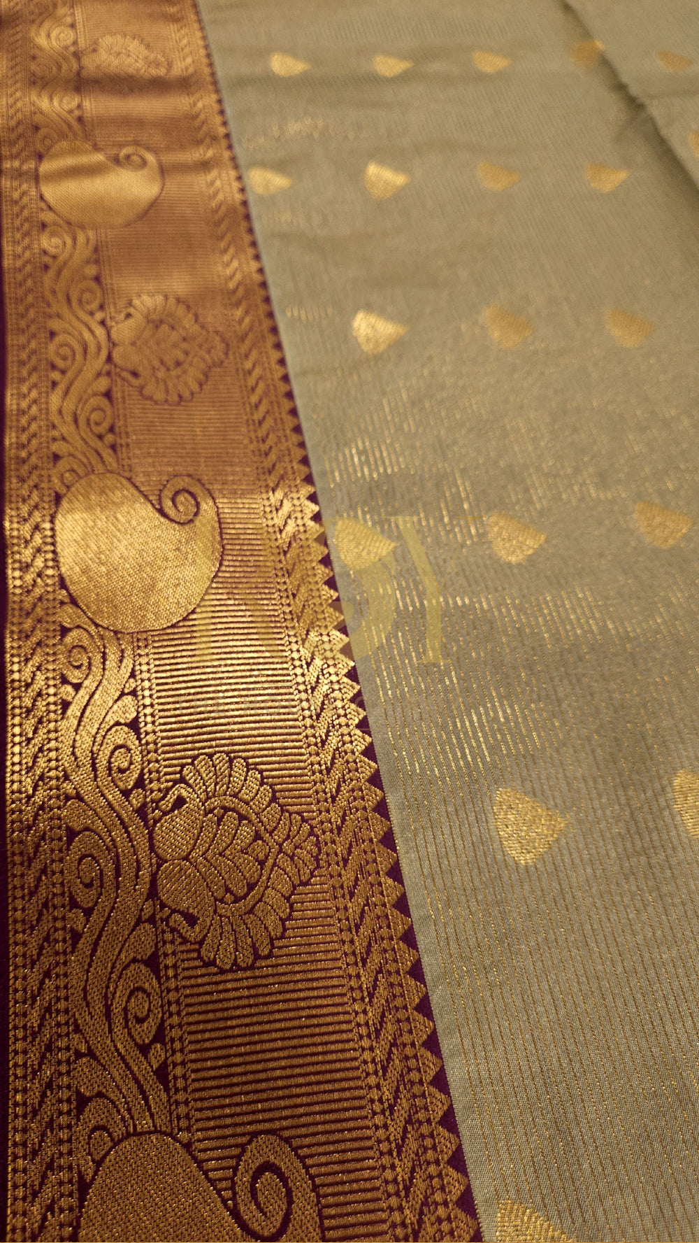 Ash vaira oosi soft silk saree