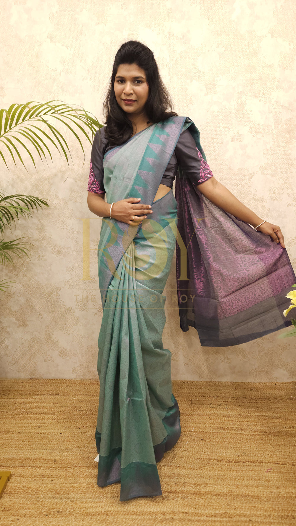 Fancy Jari Motif Saree