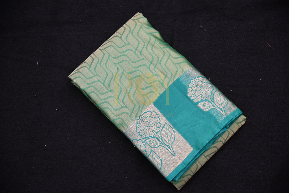 Green Silk Yarns Woven Saree