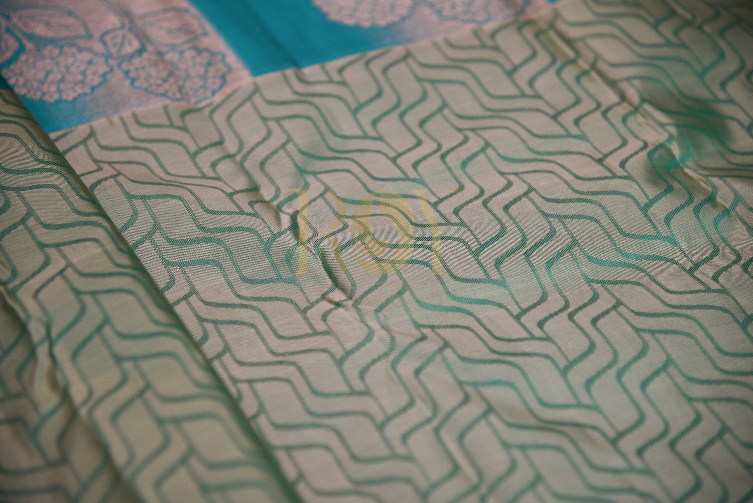 Green Silk Yarns Woven Saree
