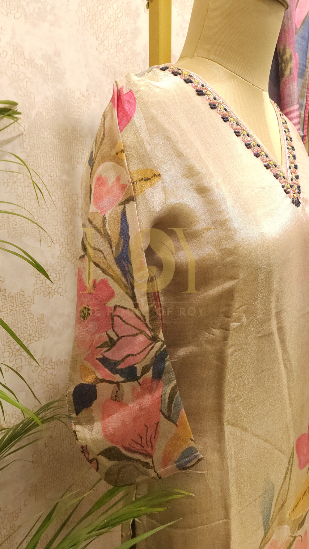 Ivory Shimmer Digital Print Chudi Set