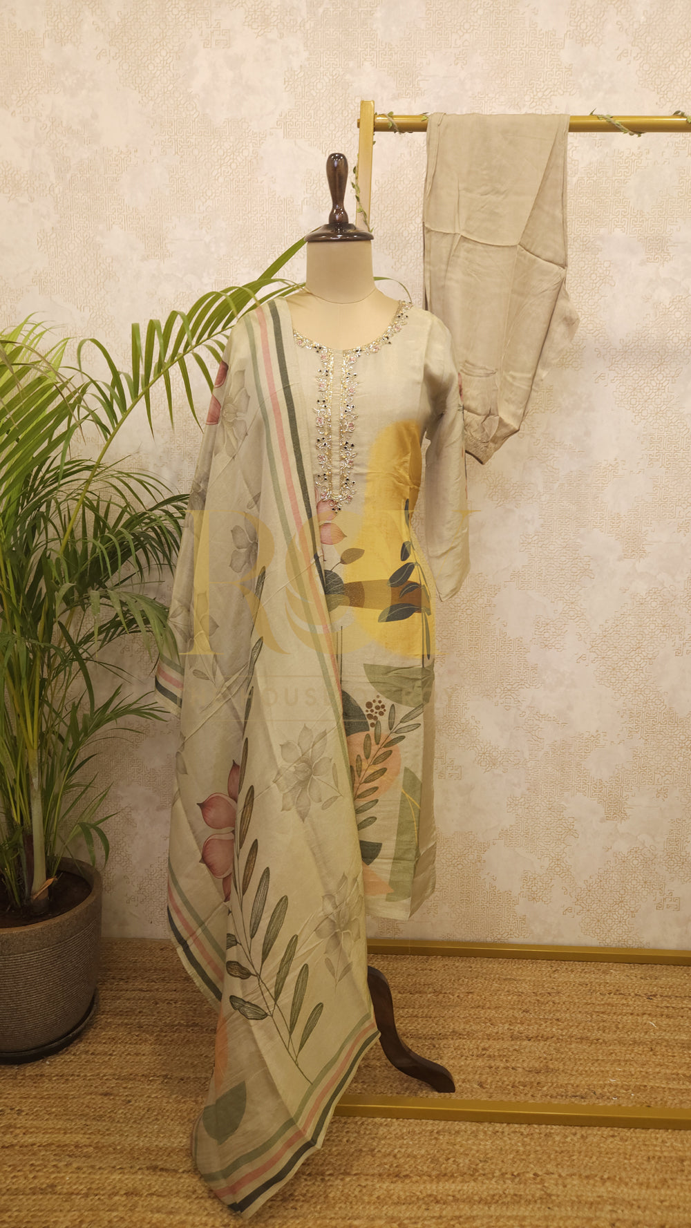 Oyster Shimmer Ready-to-Wear Saree