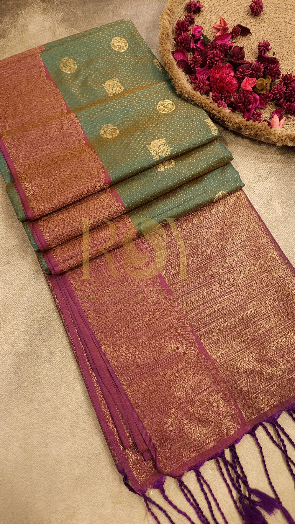 Pale Aquamarine Green Vaira Oosi Soft Silk Saree