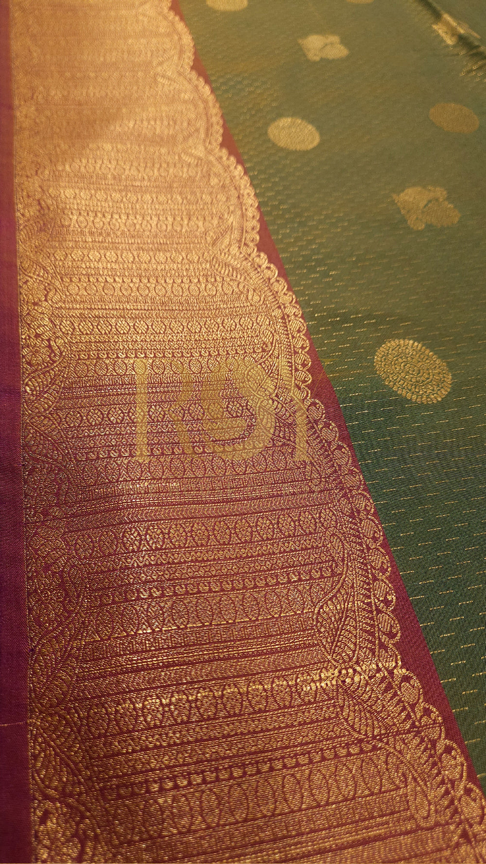 Pale Aquamarine Green Vaira Oosi Soft Silk Saree
