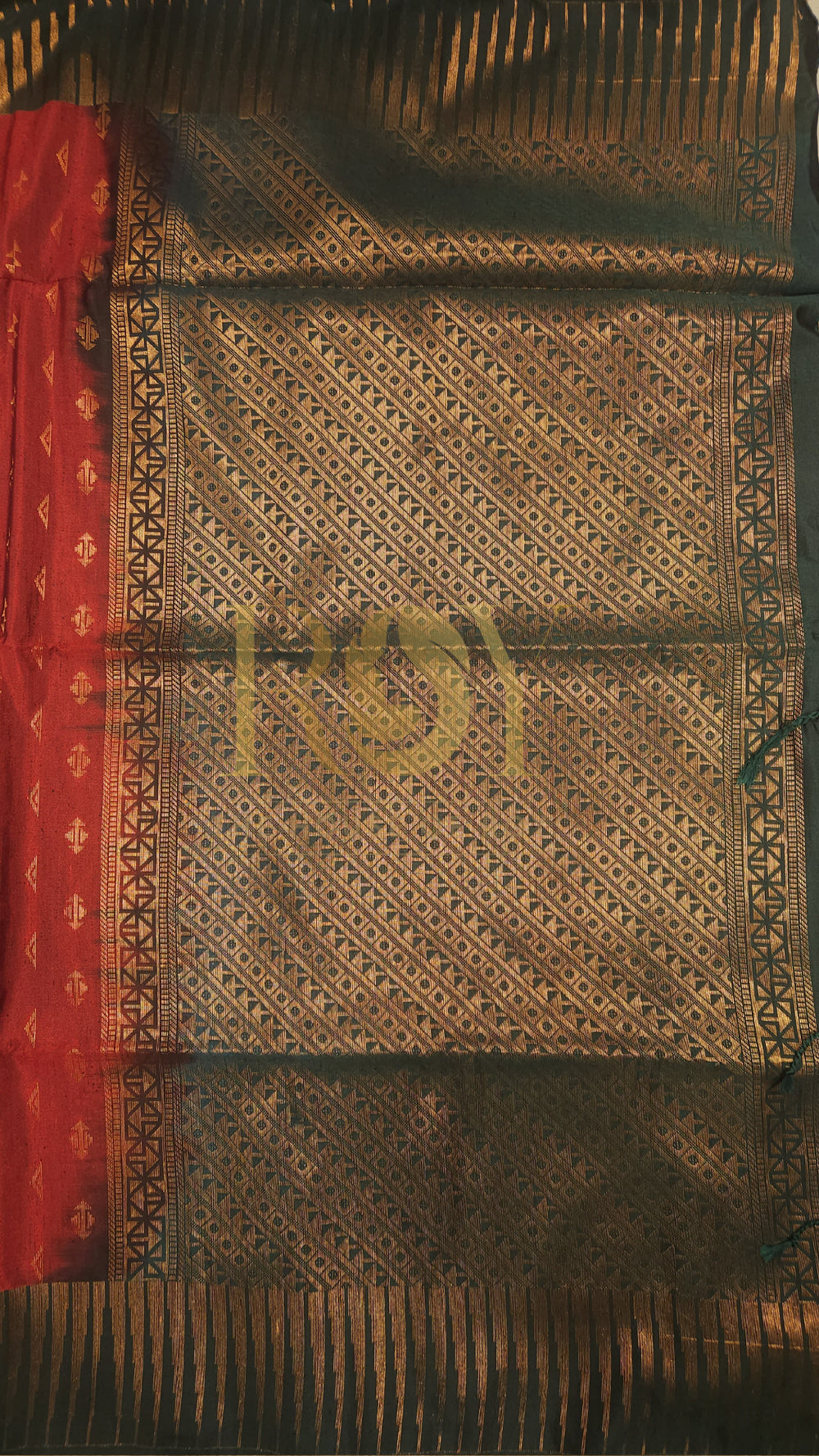 Kum Kum Red with Dark Green Copper Zari Slub Silk Saree