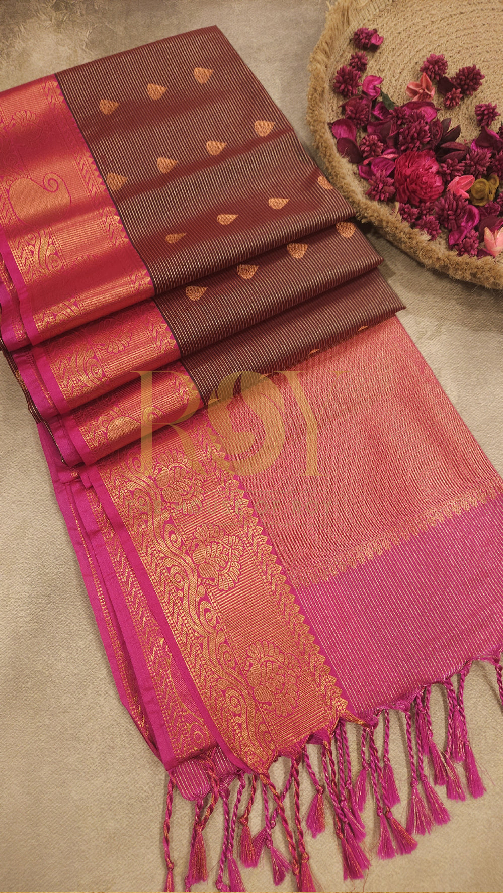 Maroon vaira oosi soft silk saree