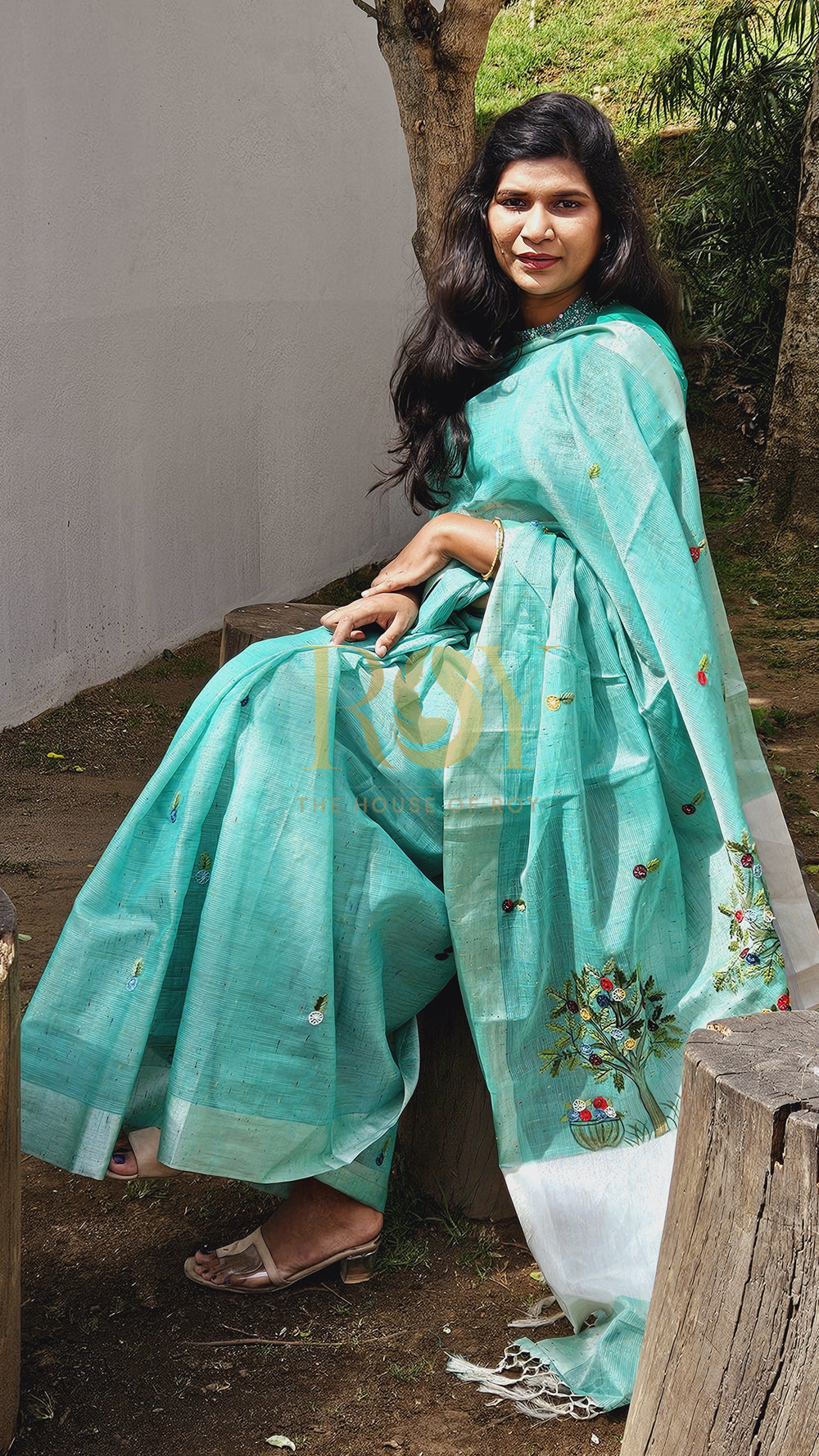 Elegant Pink Embroidery Saree