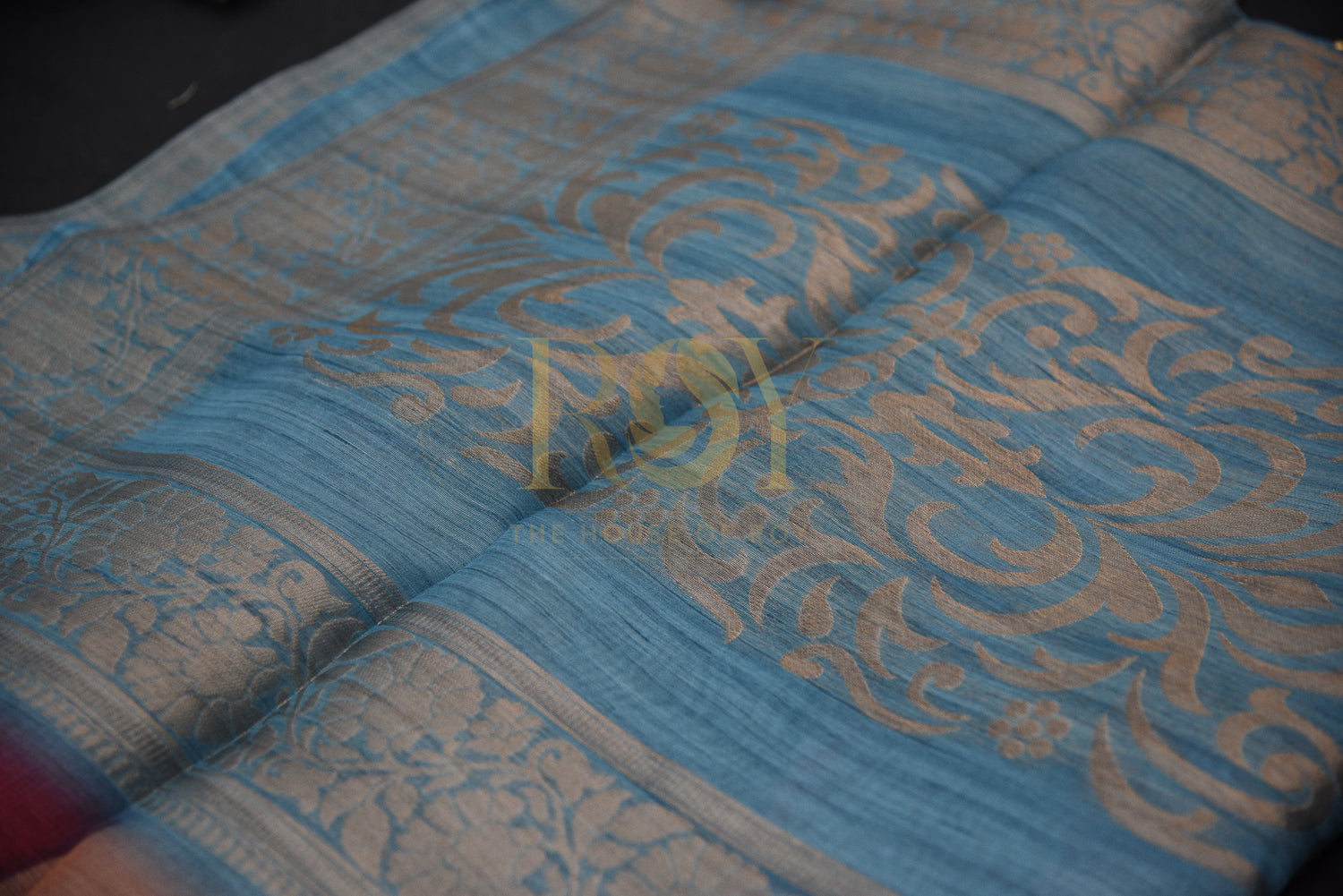 Multicolour Saree with Abstract Print