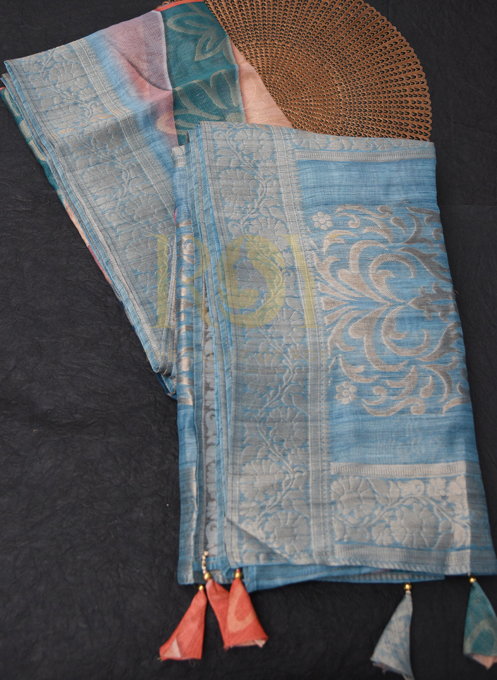Multicolour Saree with Abstract Print