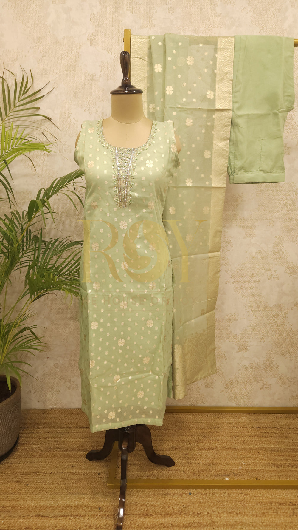 Pastel Green Banarasi Chudi Set