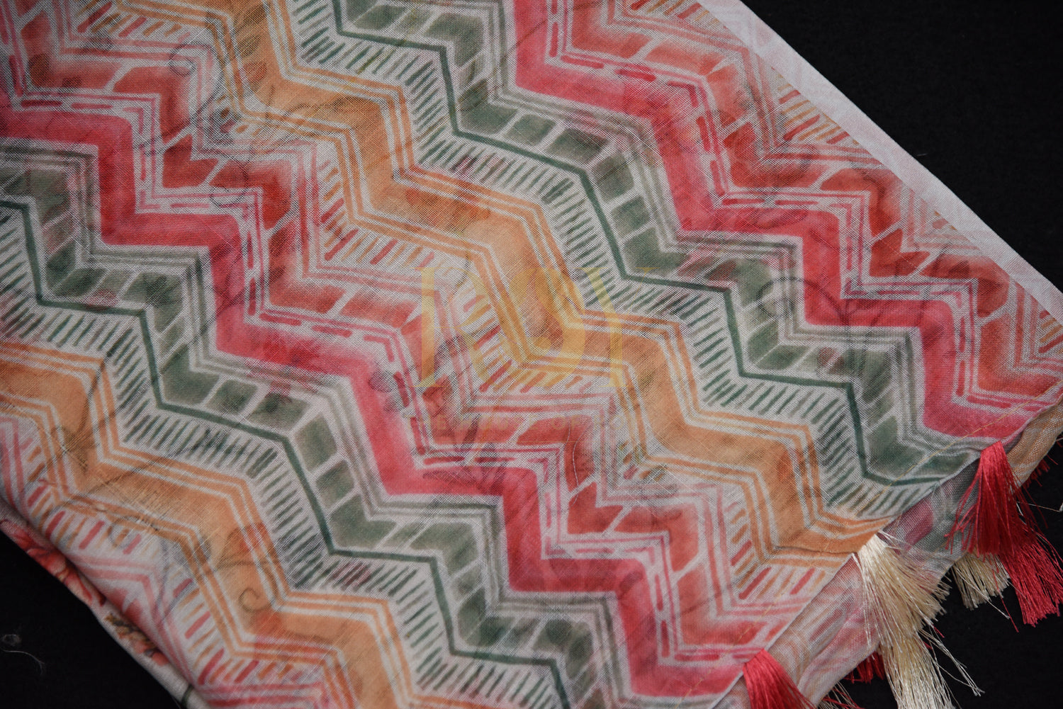 buy-linen-sarees-online
