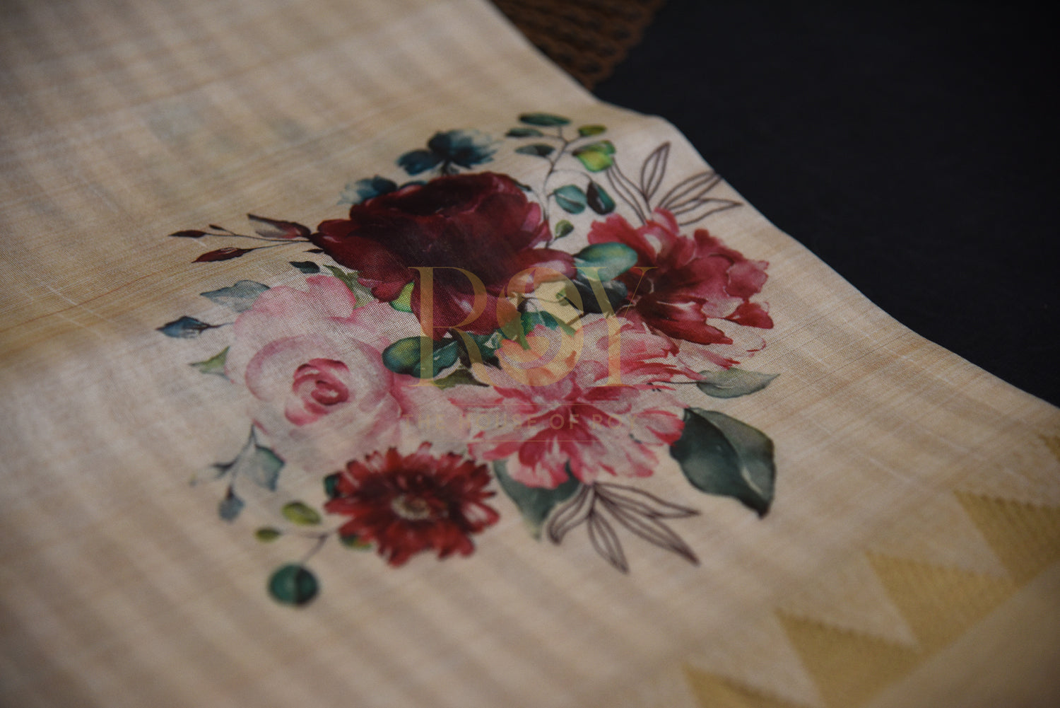 Raw Silk Kasavu Saree With Floral (Rose) Print & Gold Zari