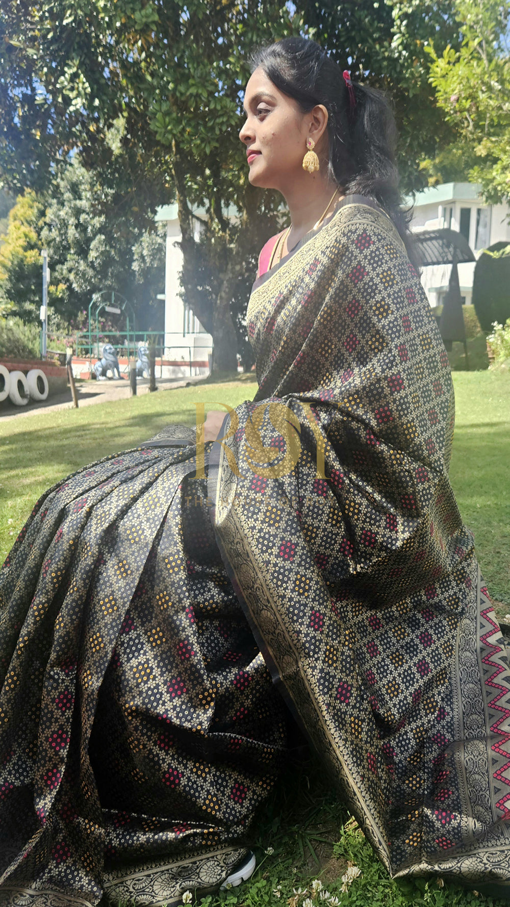 Black Bandhini Saree