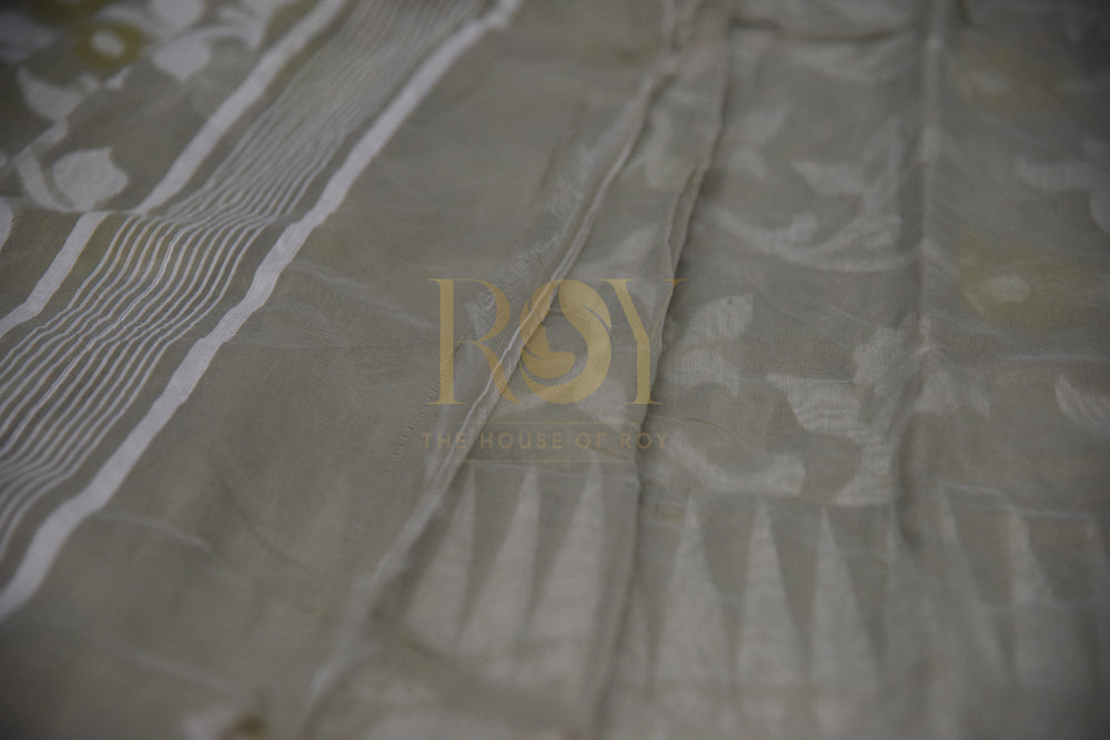 Mulmul Cotton Saree With Jamdani Weave And Zari