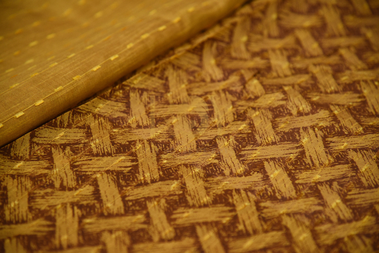 Patola Inspired Saree With Slub Yarn Weave And Contrast Pallu