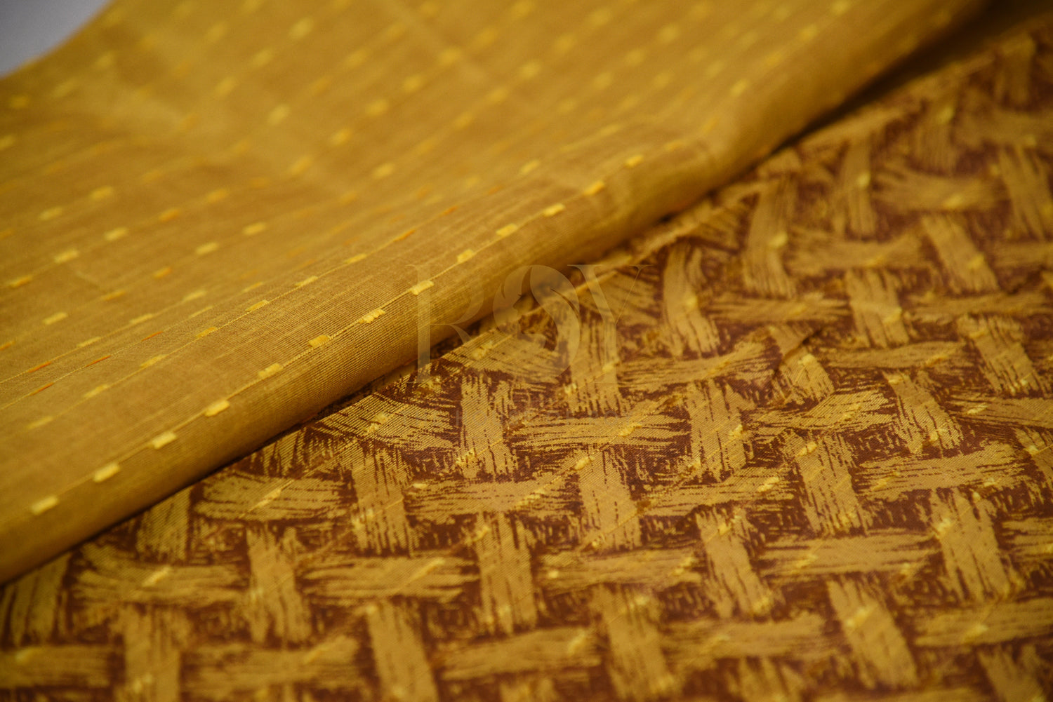 Patola Inspired Saree With Slub Yarn Weave And Contrast Pallu